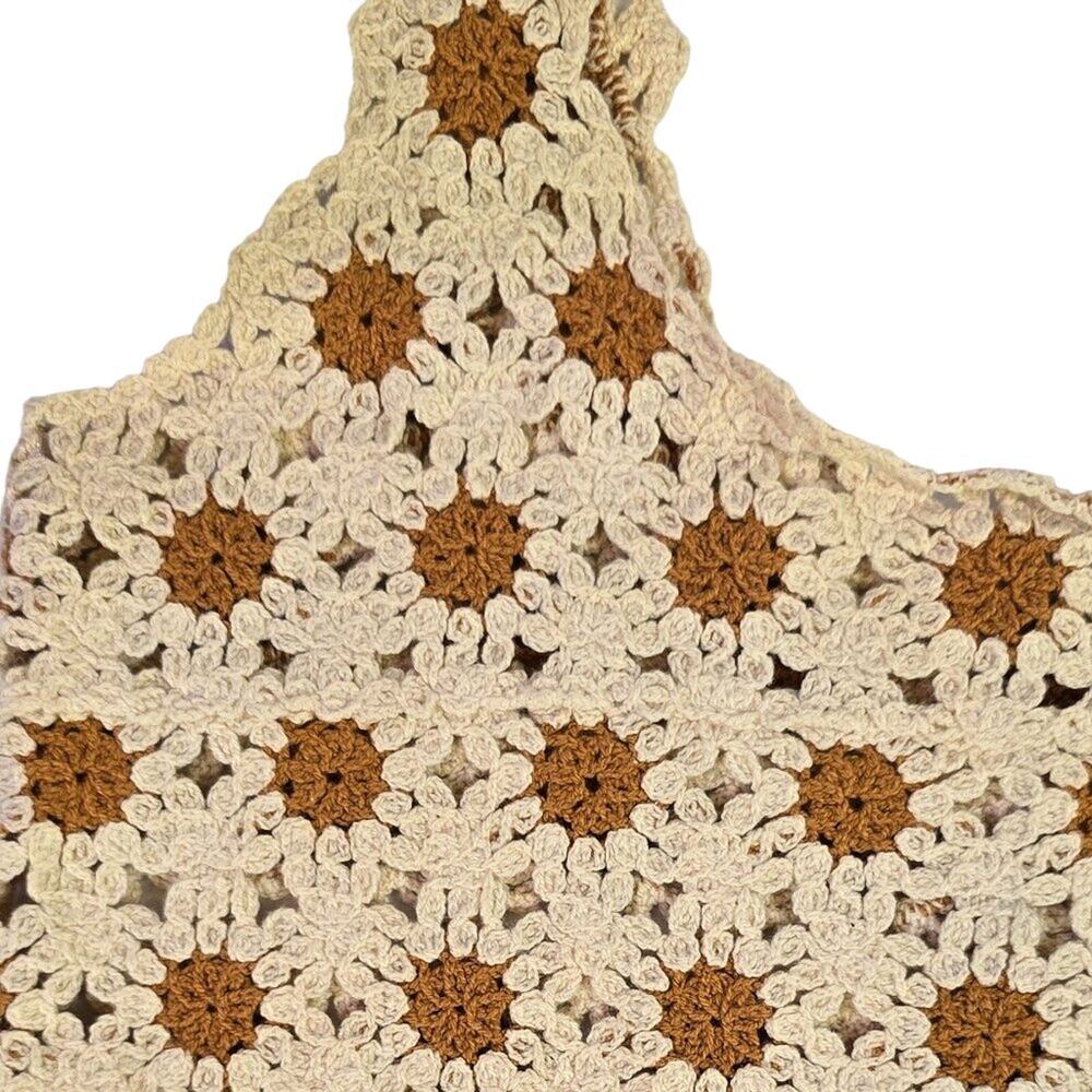 Le Lis Taupe/Tan Sleeveless Multi Crochet Tank - Picture 3 of 4
